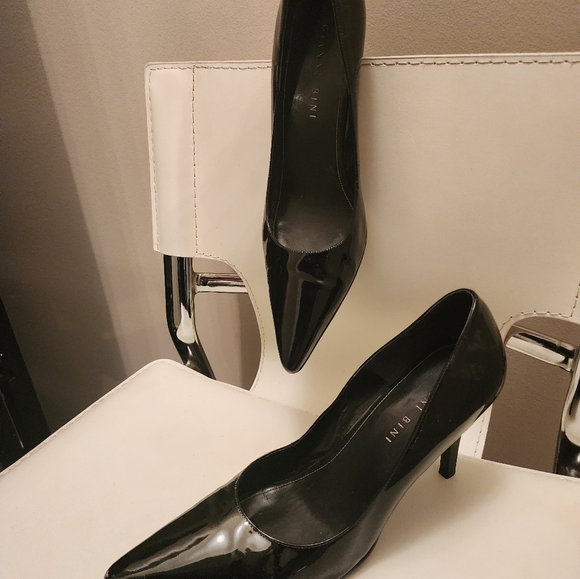 Gianni Bini Black Patten Heels, 8.5 M - 2 pairs!! - Picture 4 of 7